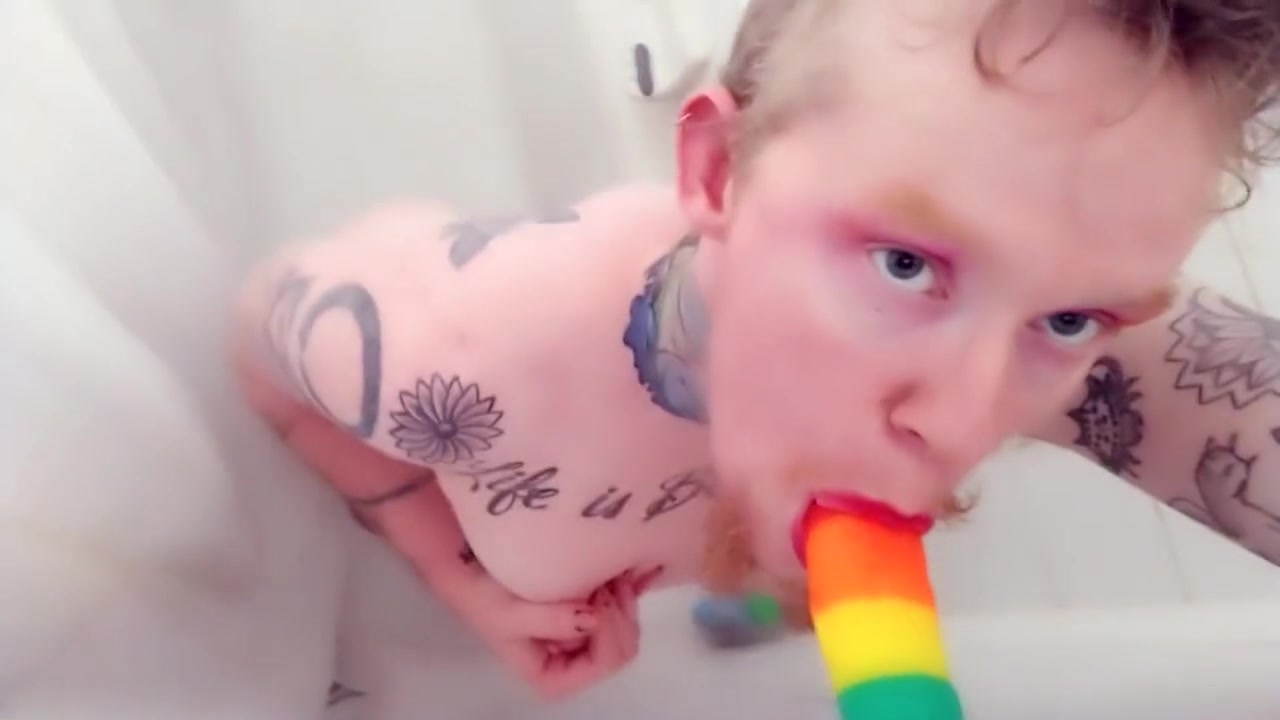 Queer Ftm Boy Does Bjs And Ass Bounce