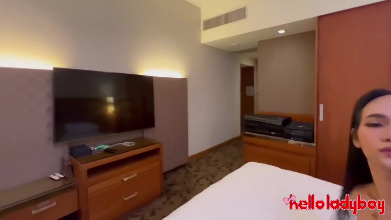 Lucky Foreigner Fucks Busty Ladyboy In His Hotel Room 12 Min