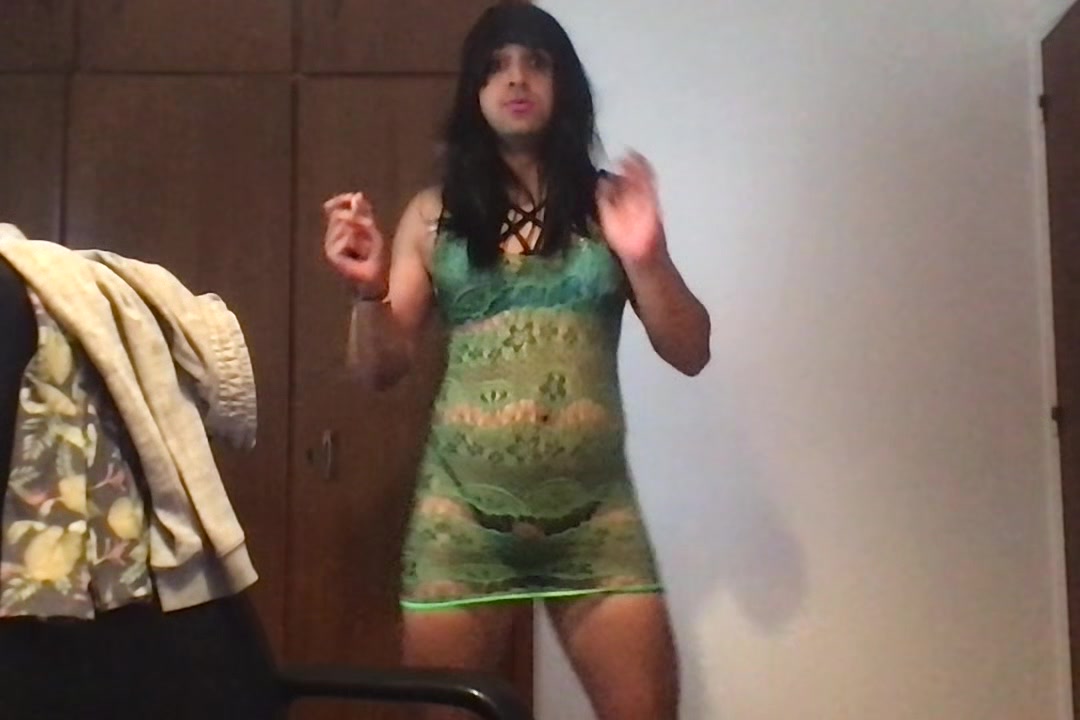 Sissy Dancing - Oh so Hornyy