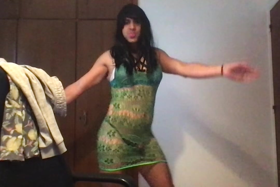 Sissy Dancing - Oh so Hornyy