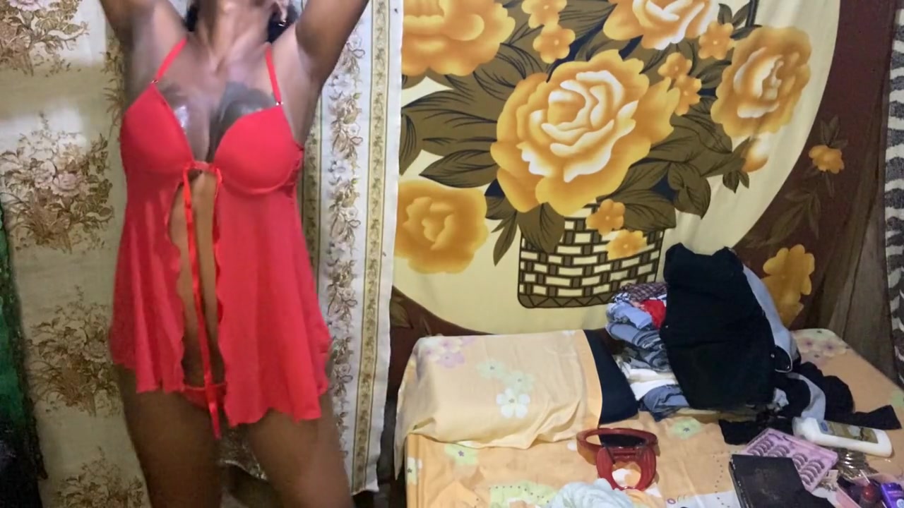 Travesti Latino Enorme Culo