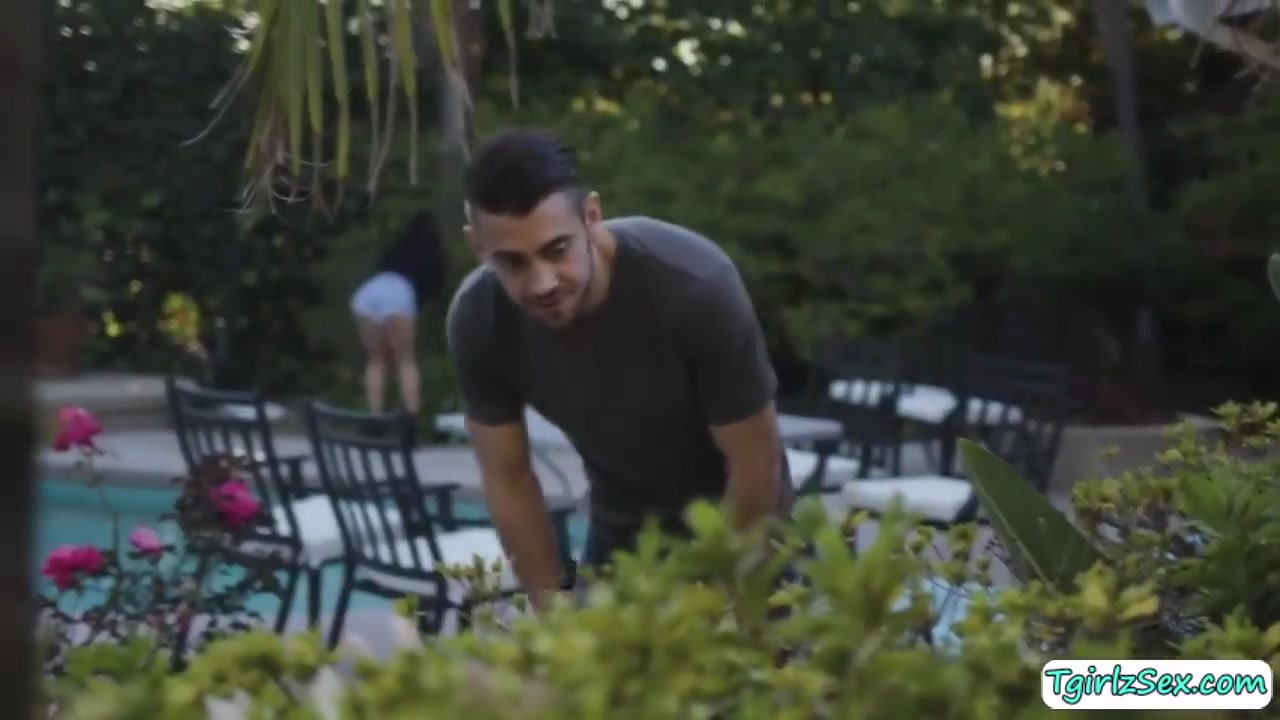Straight Guy Neighbor Sucks And Fucks Brunette