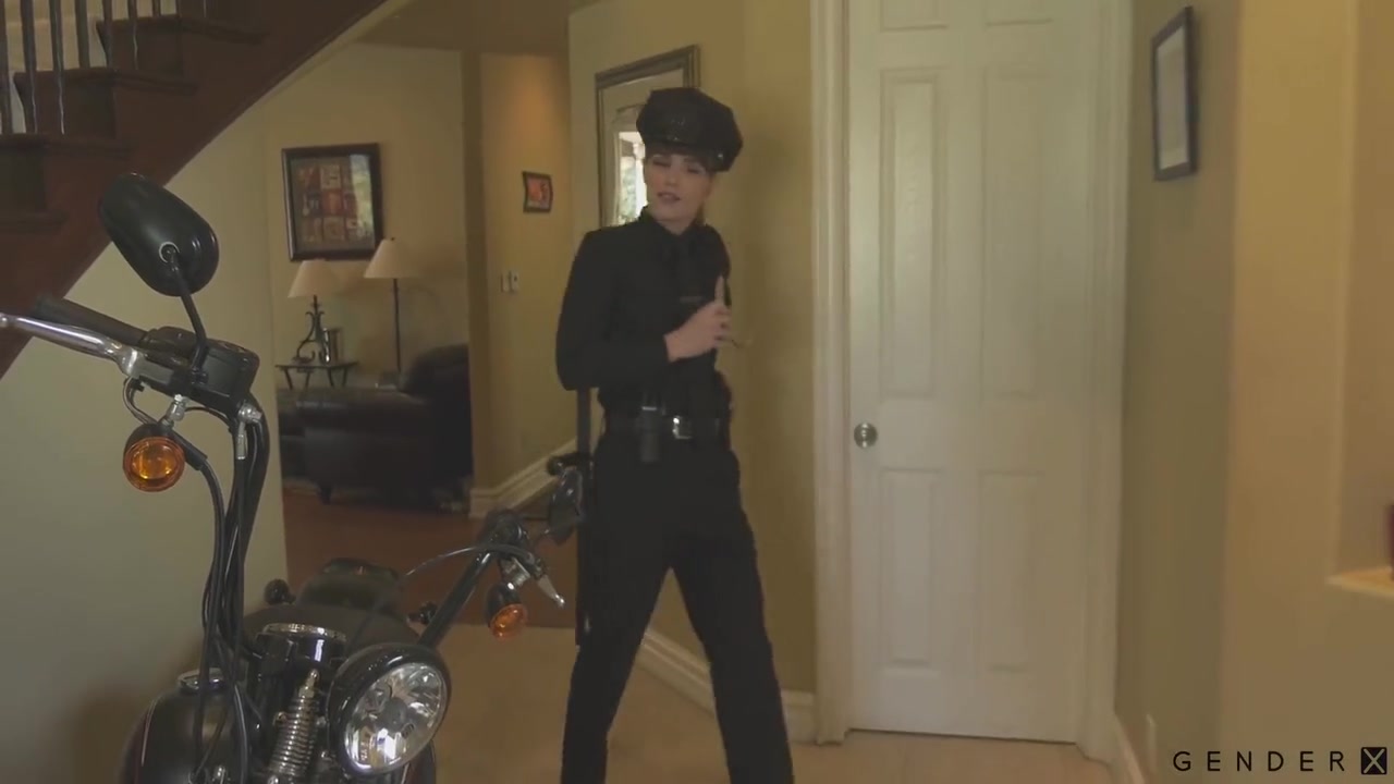 Natalie Mars - Hot Trans Cop Dickd Down By Scared Hunk