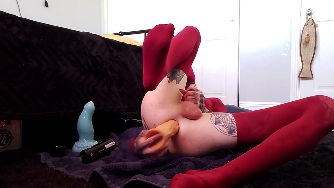 Nylon Femboy Masturbating