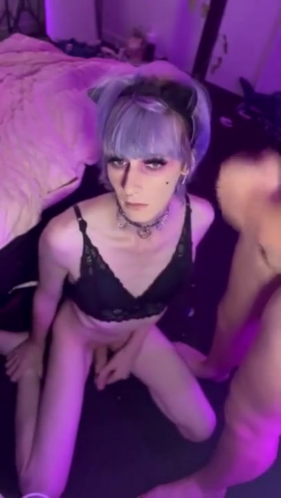 Cassie Moans Cumshot To Face And Eyes While Masturbating
