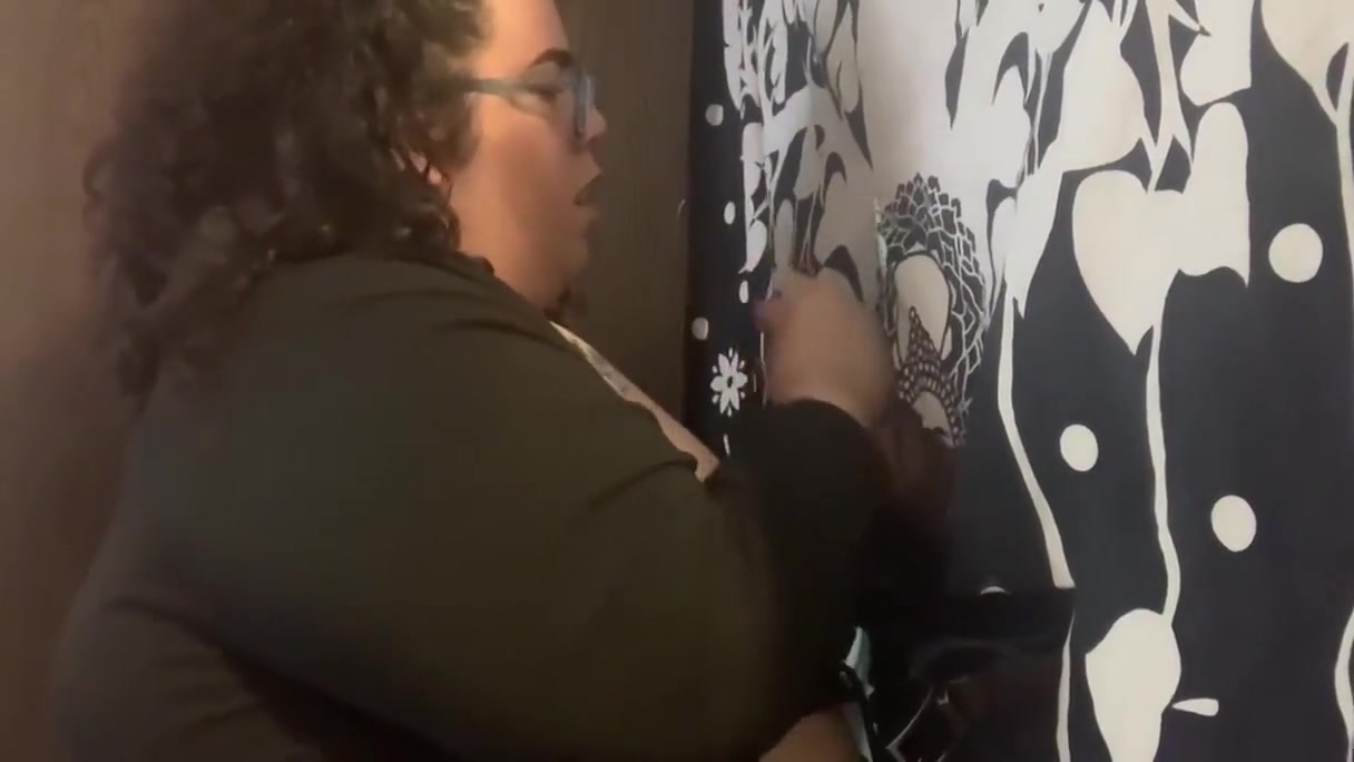 Bbw Tranny Sucks Dl Str8 At Gloryhole
