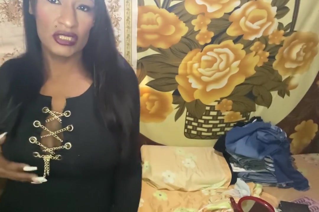 Shemale Dancing Sexy