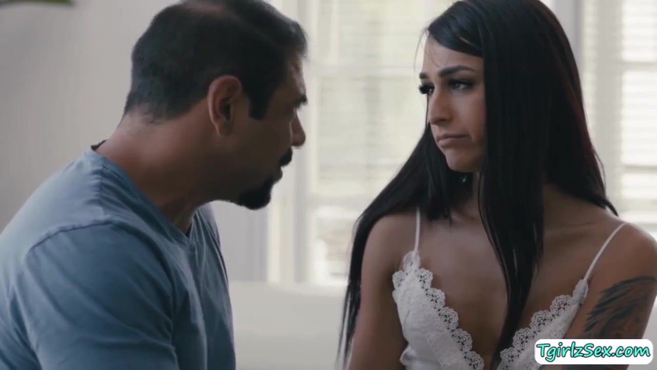 Draven Navarro And Khloe Kay In Latina Transsexual Fucks College Crush