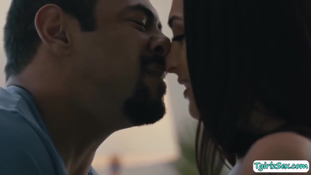 Draven Navarro And Khloe Kay In Latina Transsexual Fucks College Crush