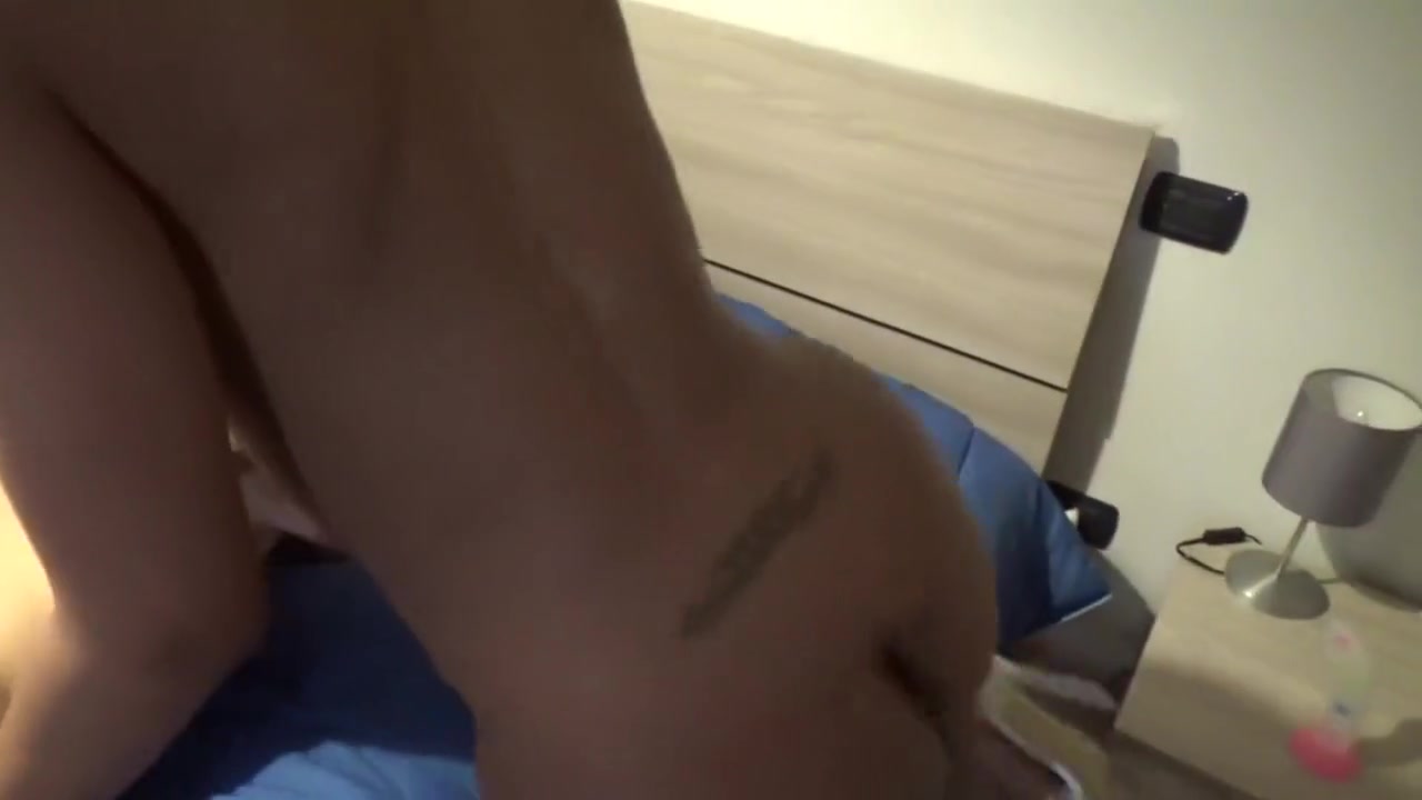 Ragazza Italiana Viene Scopata E Sborrata Dai Cazzi Grossi Di 2 Famose Trans Brasiliane (23cm)
