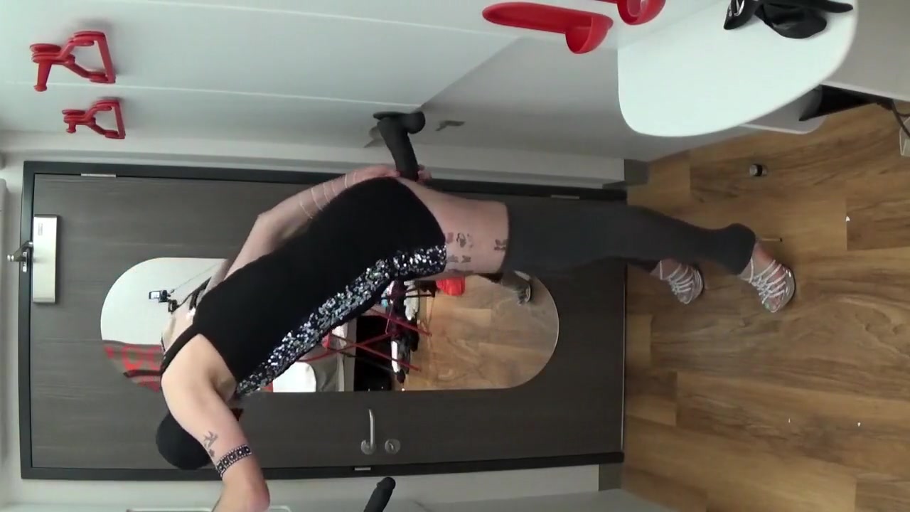 Mickelly Anal