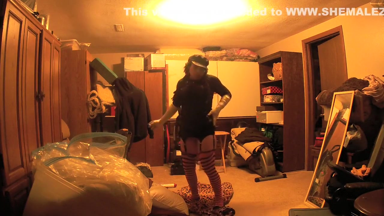 CD Dancing smoking horny