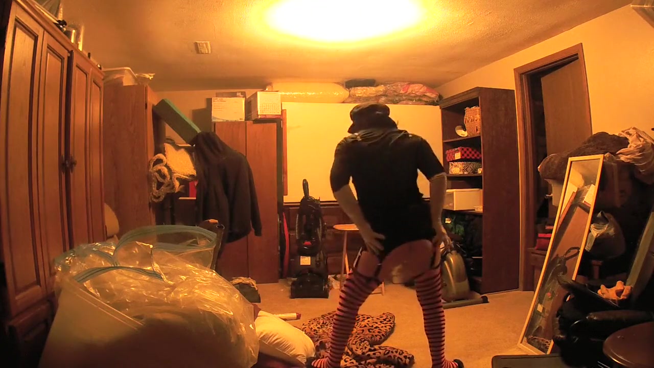 CD Dancing smoking horny