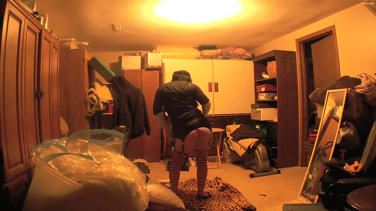 CD Dancing smoking horny