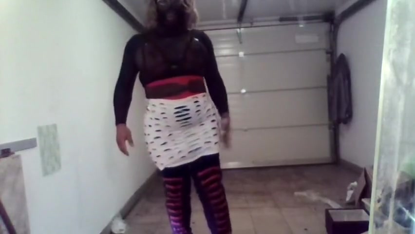SUZIE SUCKS NEW OUTFITS