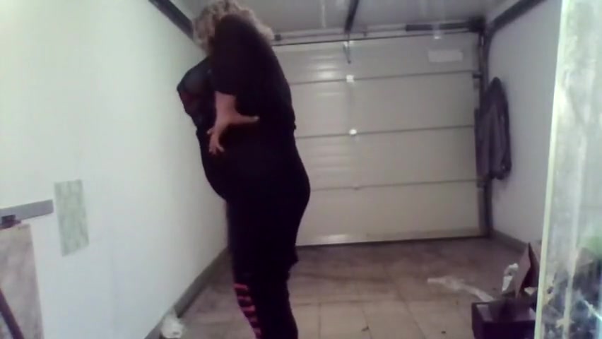 SUZIE SUCKS NEW OUTFITS