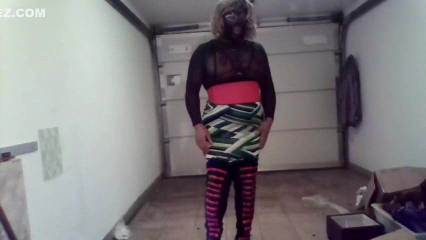 SUZIE SUCKS NEW OUTFITS
