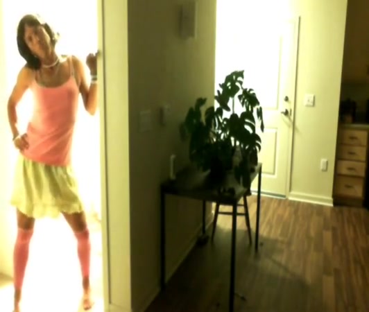 Tranny see through clitty shake