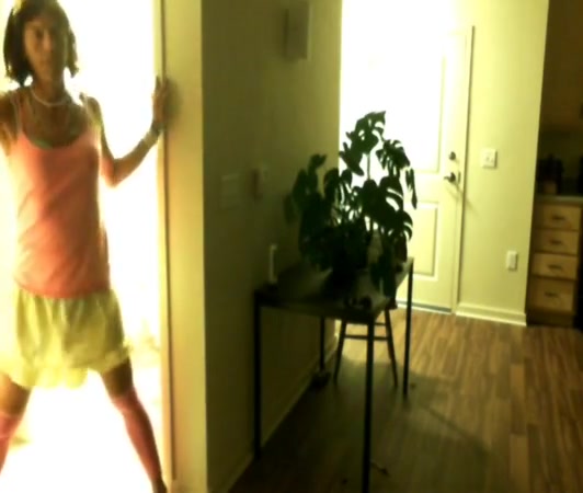 Tranny see through clitty shake