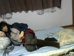 Female mask masturbation 4