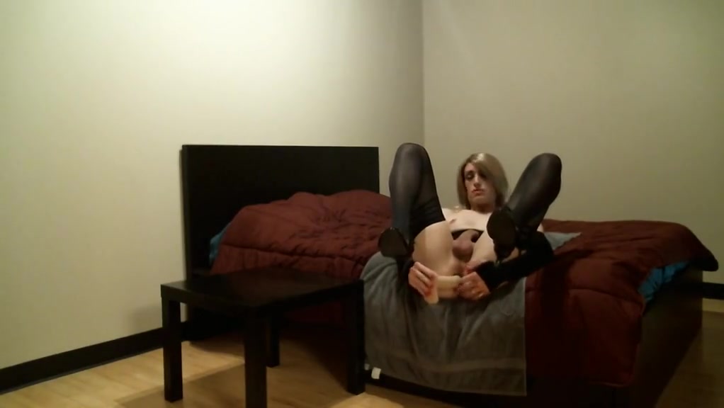 Megan Sweet dildo and wanking fun