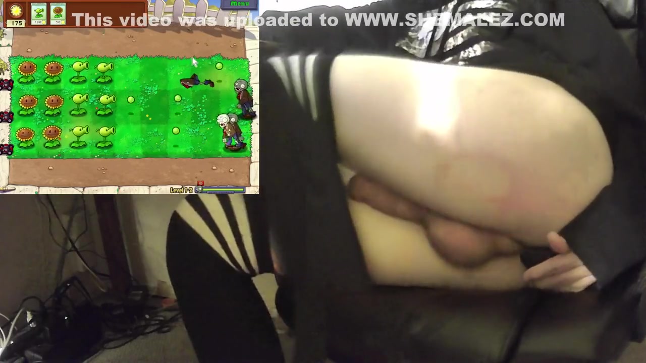 Femboy Gaming: Plants Vs Zombies #1 + Thrusting Buttplug