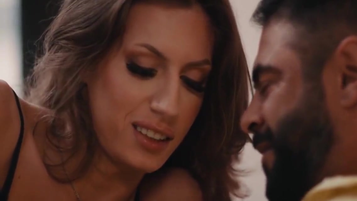 Tempting Trans Milf With Pierced Nipples Gets Barebacked 7 Min