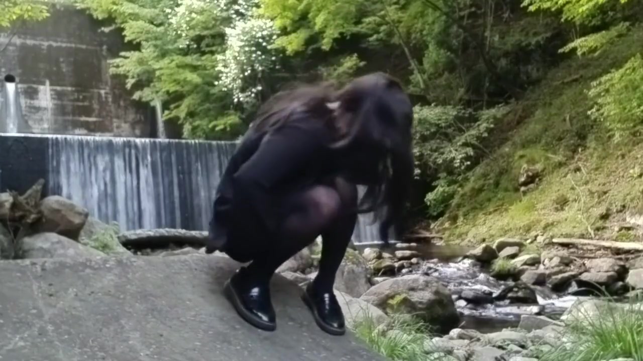Transgender With A Penchant For Masturbation And Urination Deep In The Mountains