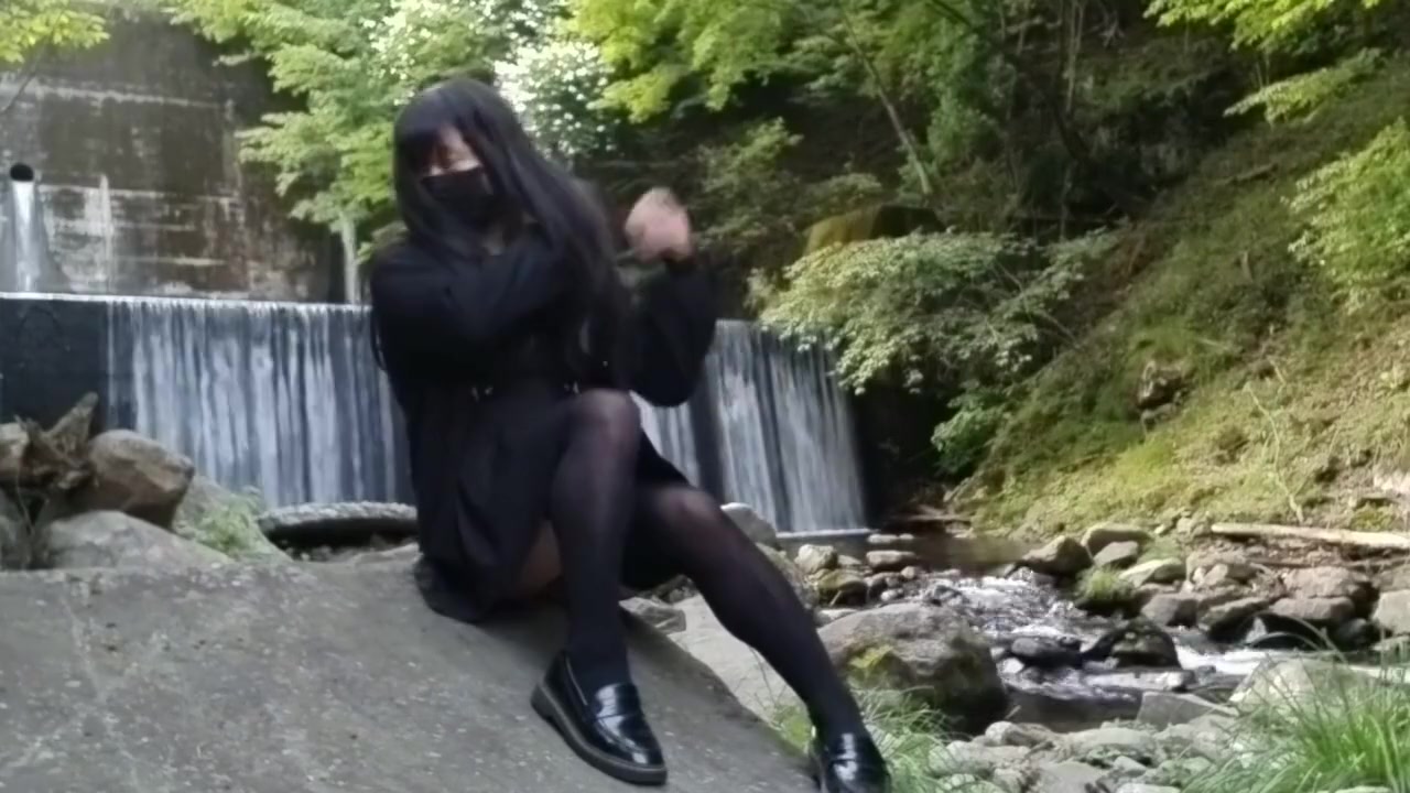 Transgender With A Penchant For Masturbation And Urination Deep In The Mountains
