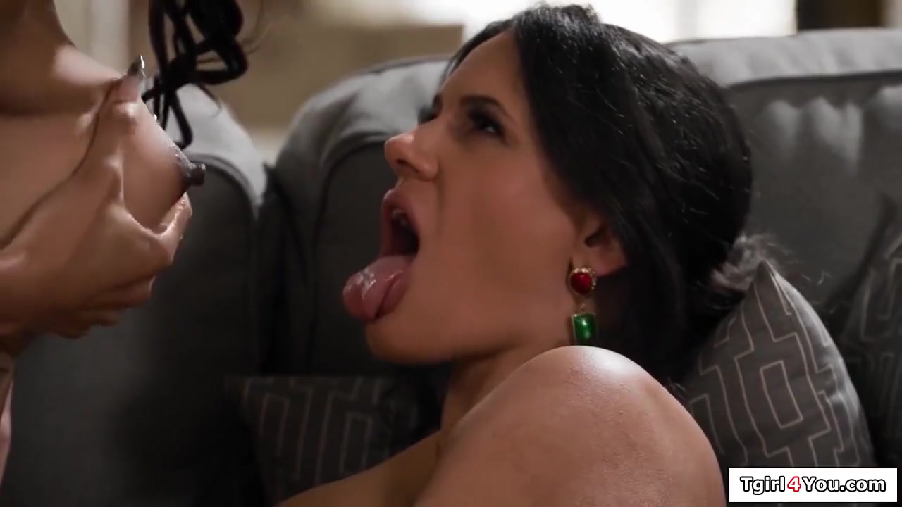 Big T, Penney Play And Valeria Atreides - Ebony Tgirl Fucks Milf
