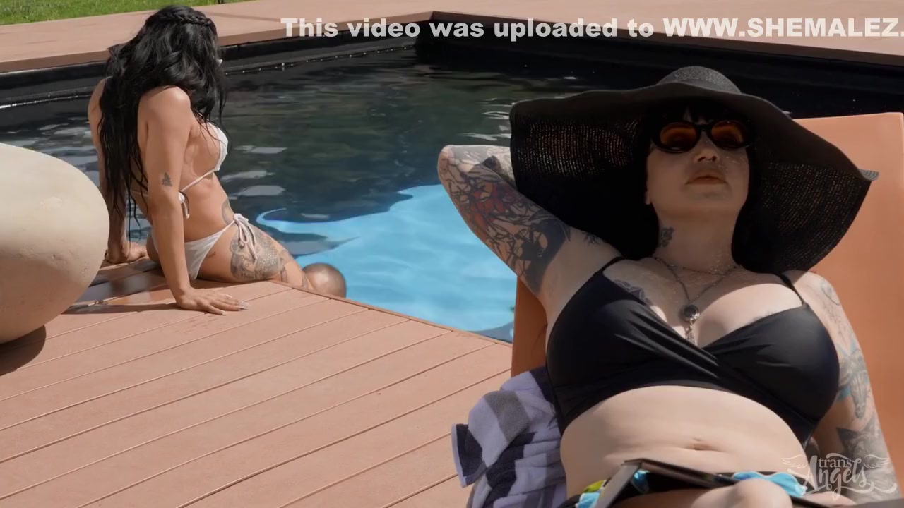 Justice - Evas Creamy Pool Fuck - Eva Maxim