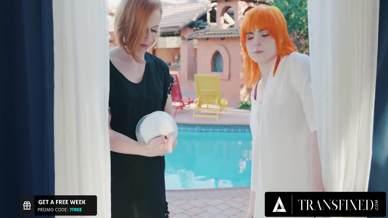 Kenzie Anne, Shiri Allwood And Jean Hollywood In Redhead Trans Give Oiled Massage With Facial