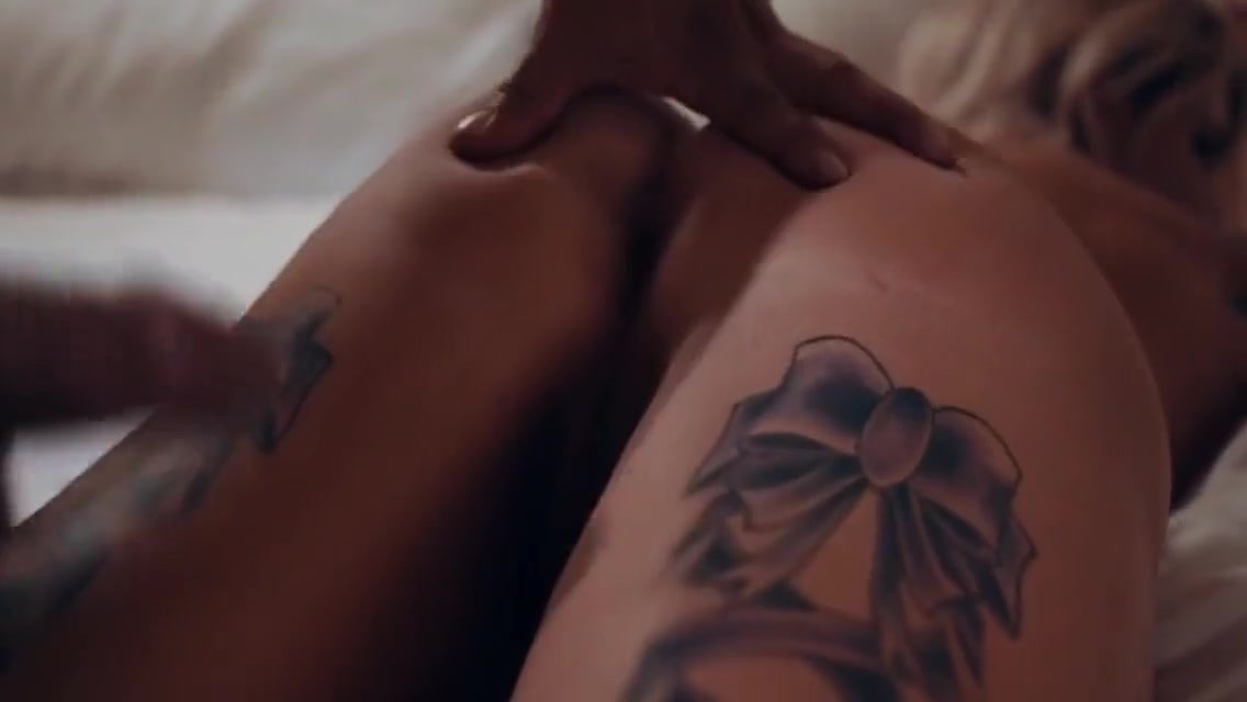 Transgender Lady Fucked In Missionary In Anal Hole By Male 7 Min
