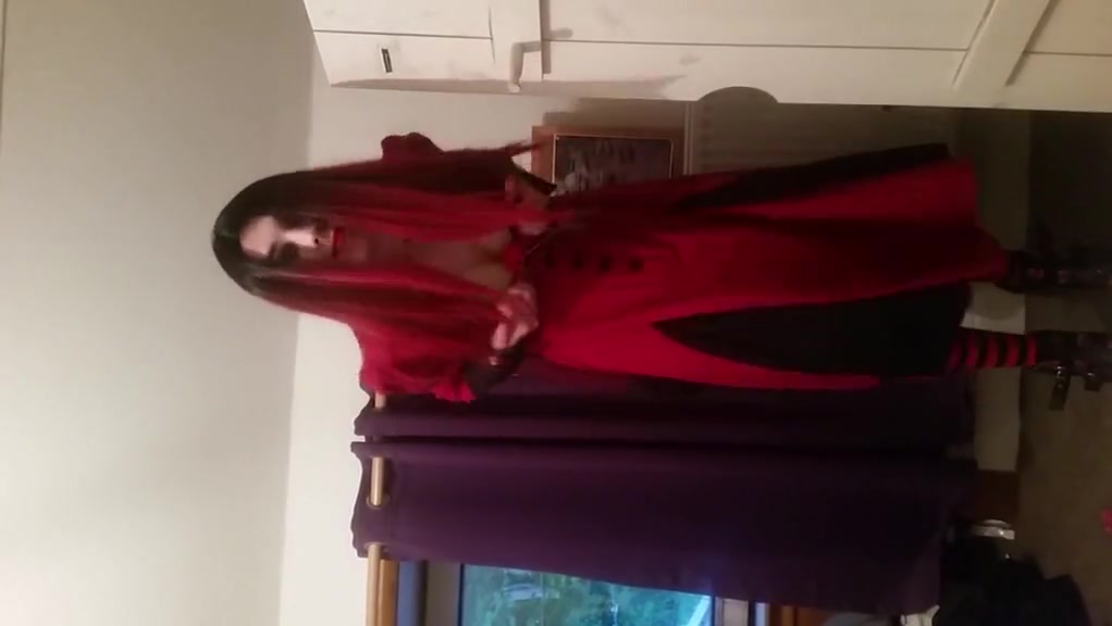 Shemale striptease