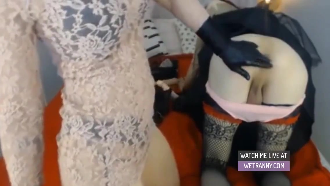 Sexy Shemale Couple Fisting On Cam 9 Min