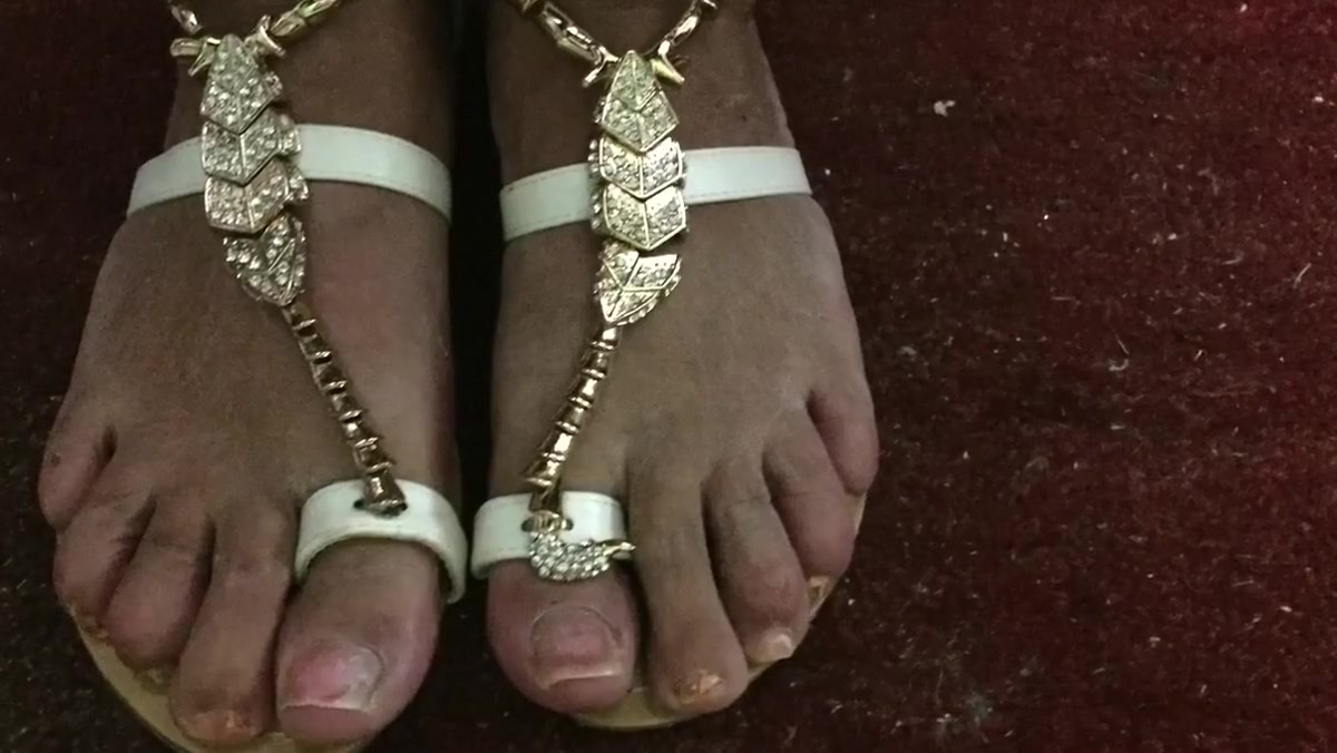 Bibishe fetish feet