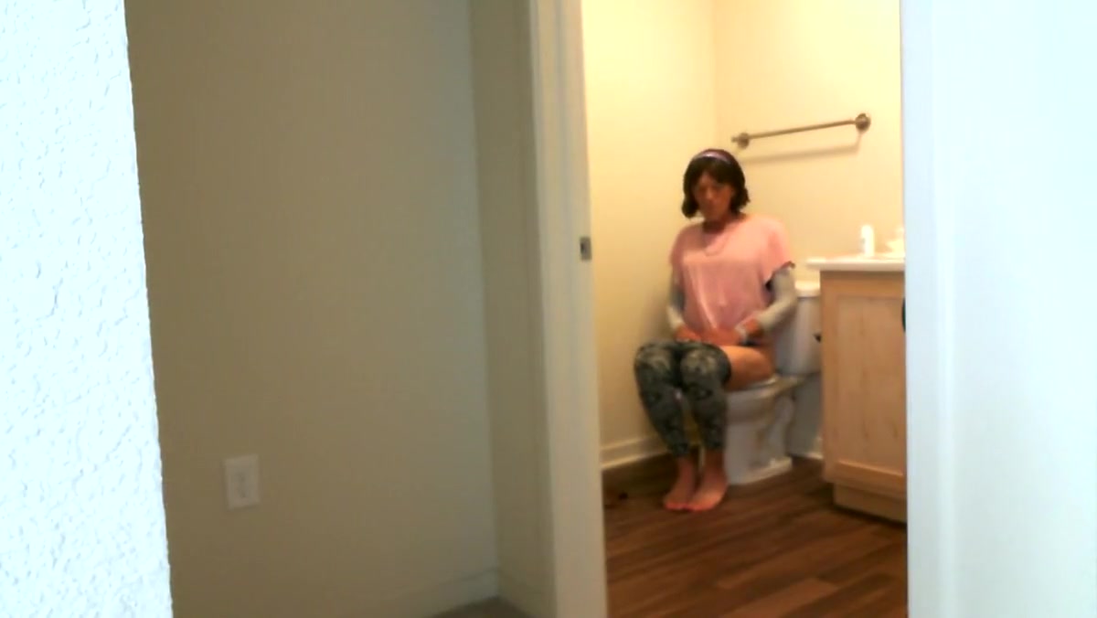 Tranny gurls sit down to pee...wipes her pussy???