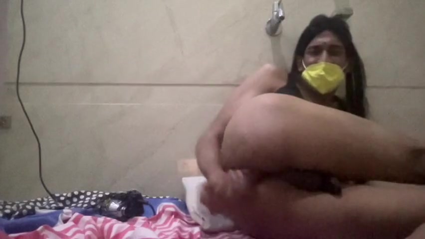 Desi Indian Sissy Boy Ki Virgin Seal Tooti