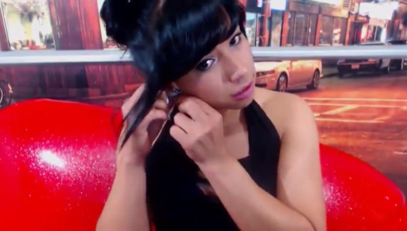 Sexy Shemale Wild on Cam