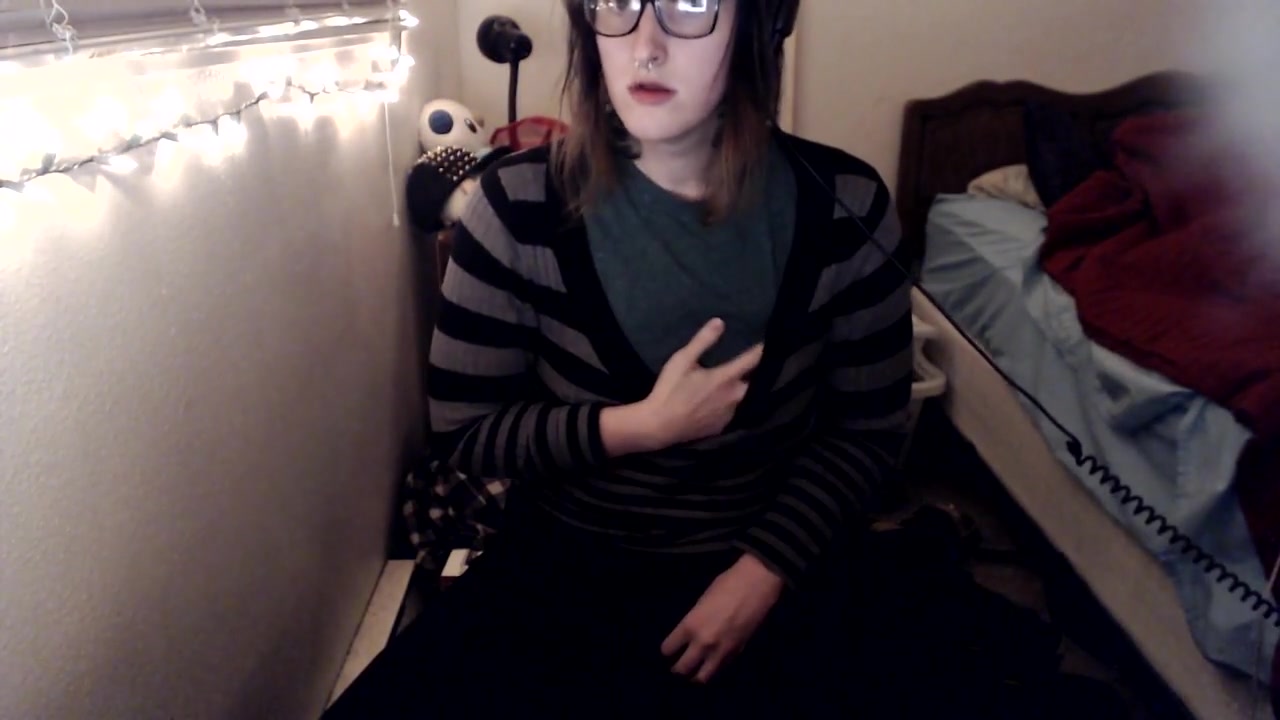 homemade chubby trans jerk cum with hitachi