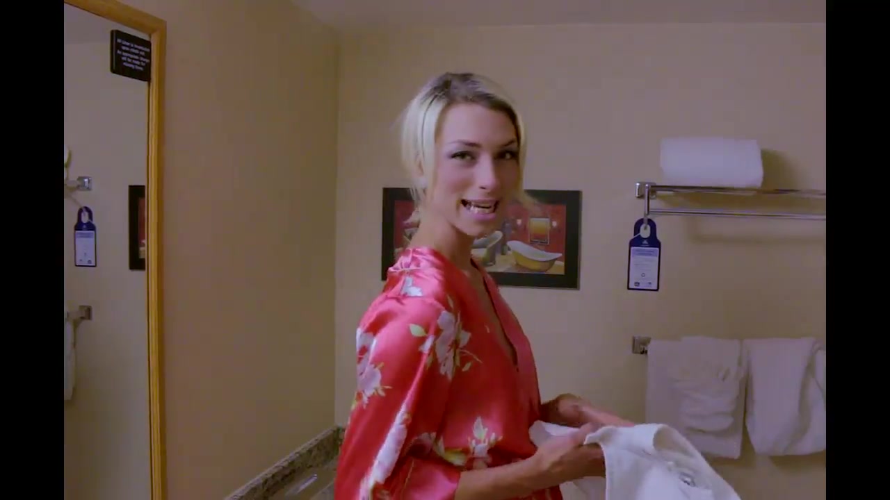 Gorgeous t-Girl takes bath