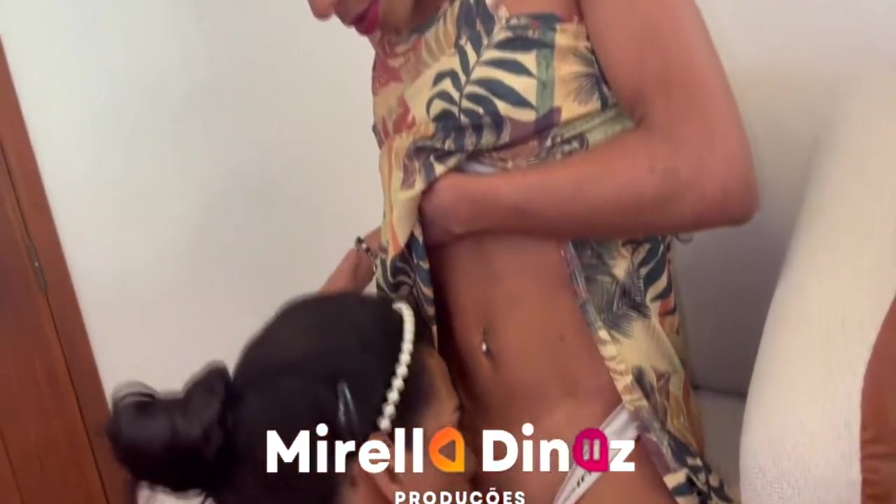 Emanuelah Veio Ao Escritorio De Mirella Diniz Para Uma Consulta Especial 5 Min