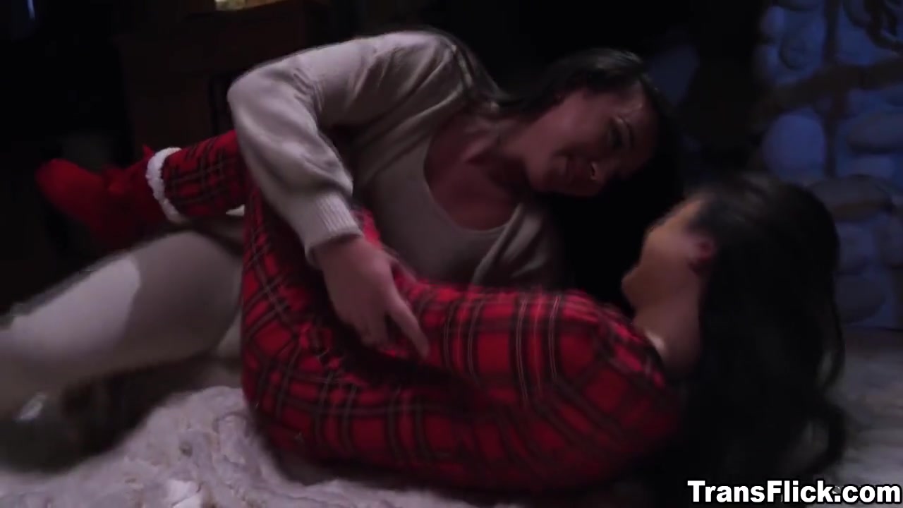 Kasey And Breaks The Coldness With Hot Sex With Kasey Kei, Louise Louellen And Lulu Chu