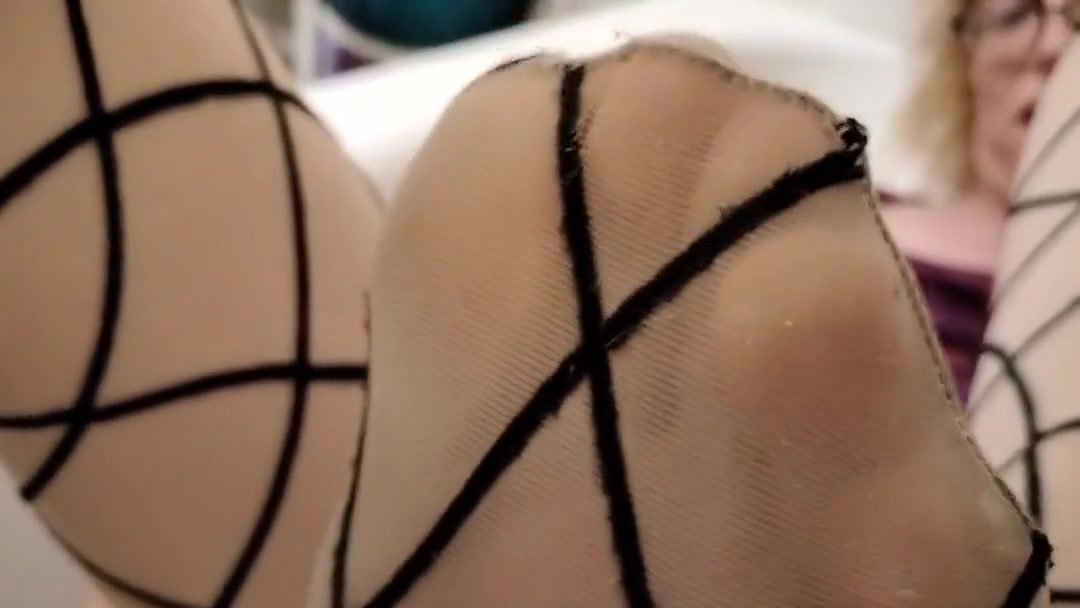 Sunday Nylons And Ass