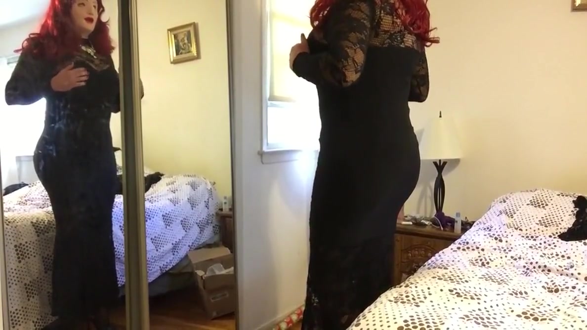 Deanna Cd Doll In Long Black Dress