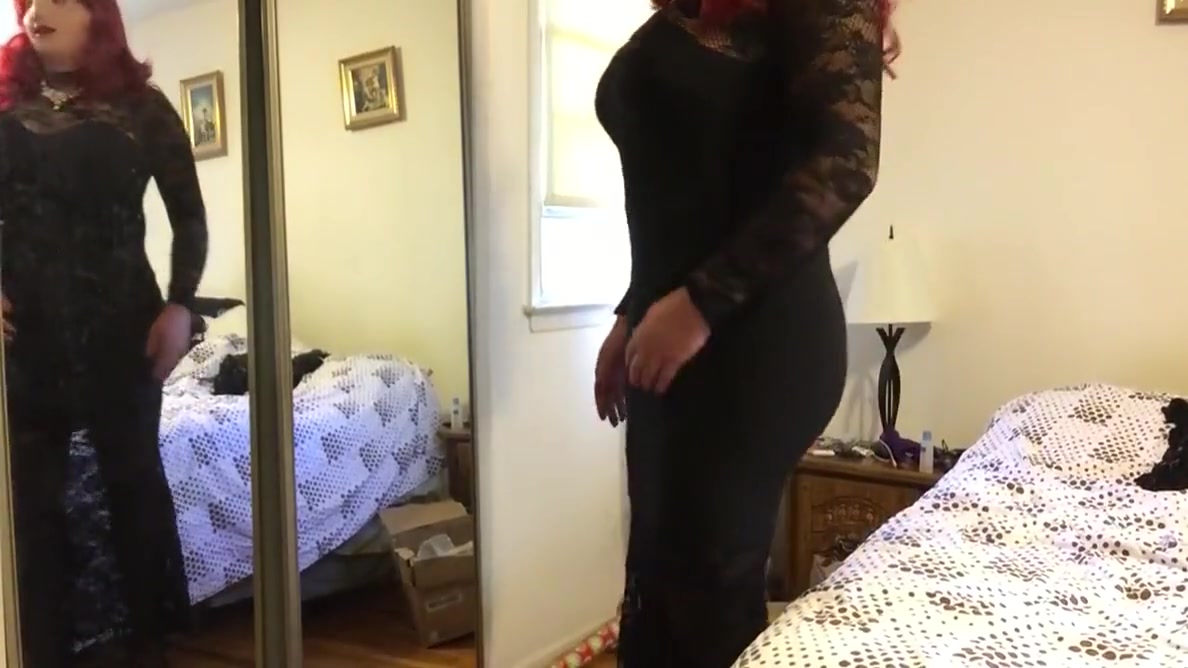 Deanna Cd Doll In Long Black Dress