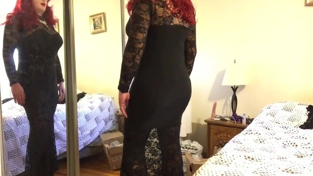 Deanna Cd Doll In Long Black Dress