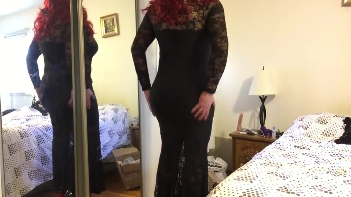 Deanna Cd Doll In Long Black Dress