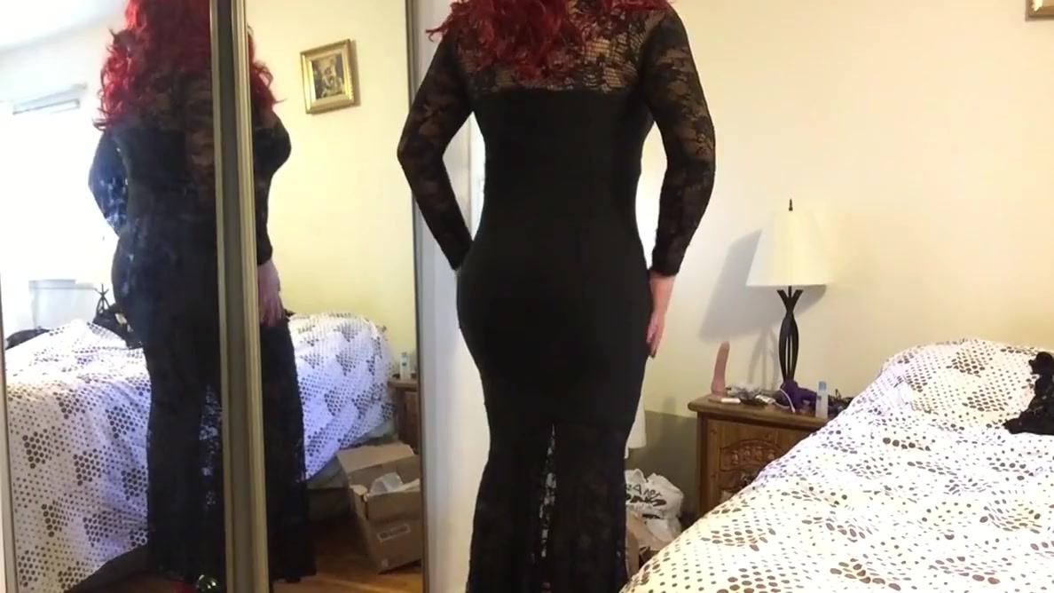 Deanna Cd Doll In Long Black Dress