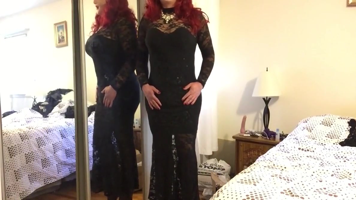 Deanna Cd Doll In Long Black Dress